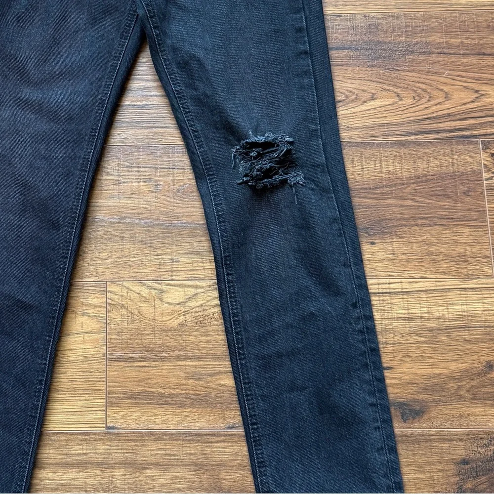 Zara Women’s High Rise Ankle Length Slim Distressed Black Jeans Size 2 NWT